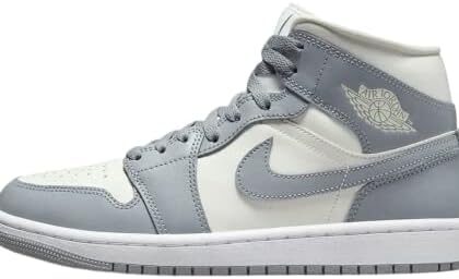 Nike Wmns Air Jordan 1 Mid, Scarpe da Basket Donna