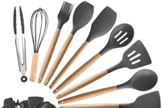 TEMPO DI SALDI Set Di 11 Utensili Cucina In Silicone Resistenti Al Calore Con Manico In Legno, colori assortiti