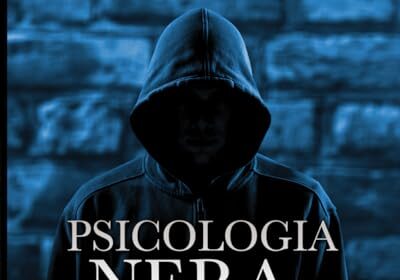 PSICOLOGIA NERA & MANIPOLAZIONE MENTALE: 5 libri in 1 Tecniche Proibite sulla Psicologia Oscura, PNL e Persuasione| Terapia Cognitivo Comportamentale, Linguaggio del Corpo e Intelligenza Emotiva.