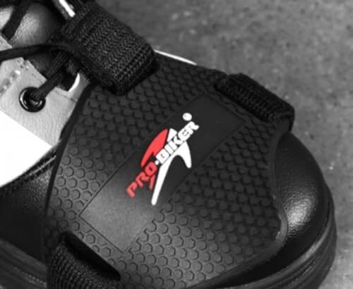 Protezione Scarpe Moto per Leva Cambio Marcia, Salva Scarpe moto leva cambio, Copriscarpa moto, Accessori moto per Uomo e Donna, protezioni moto, Gadget Moto per Yamaha, Honda, KTM, Suzuki, Ducati ecc