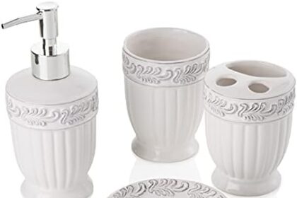 Baroni Home Set in Ceramica Accessori da Bagno, Include Dispenser, Portaspazzolino, Bicchiere e Portasapone Bassorilievo Set 4 Pezzi Classic Bianco
