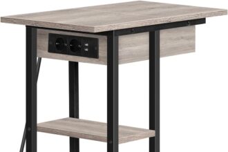 HOOBRO Tavolino con Stazione di Ricarica, con Ruote e Ripiani Portaoggetti, Tavolino a Forma di C, Porta USB e Presa, Tavolino da Divano per Soggiorno, Camera da Letto, Greige e Nero EBG022SF01
