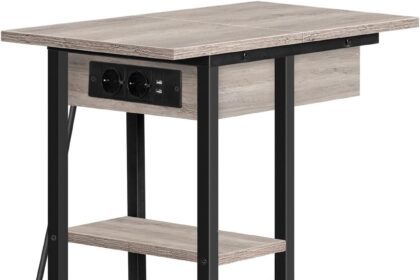 HOOBRO Tavolino con Stazione di Ricarica, con Ruote e Ripiani Portaoggetti, Tavolino a Forma di C, Porta USB e Presa, Tavolino da Divano per Soggiorno, Camera da Letto, Greige e Nero EBG022SF01