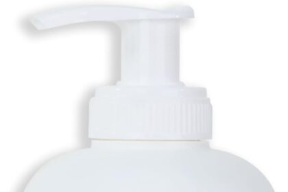 Pilogen Carezza - le Ricette del Dott.Pignacca, Tea Tree Oil Sapone Igienizzante, con Clorexidina, Olio di Tea Tree, Tensioattivo a Base di Zinco e Glicerina, Deterge e Igienizza la Pelle, 250 ml