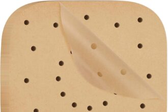 100 Pezzi Carta forno per Friggitrice ad aria,Carta Pergamena Fodera,Realizzato con Pasta di Legno Cruda,Carta per Friggitrice Ad Aria Quadrata,21.6cm Carta Pergamena Perforata per Vapore Friggitrice