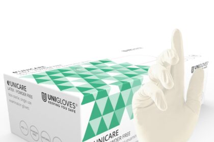 UNIGLOVES Unicare Guanti Monouso in Lattice - Guanti da esame Multiuso, Senza Polvere - confezione da 100 Guanti, Natural, Medium (GS0013)