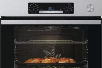 Hisense O66226AXS, Forno Multifunzione Termoventilato con Generatore di Vapore, Cavità XXL 77L, Pulizia Acqua Cleaning, 13 Funzioni di Cottura, Cottura Combinata a Vapore, Funzione Pizza 300 °C, inox