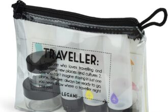 Legami - Traveller Set, Set da Viaggio, 15x11 cm, in Plastica, TPU, 1 Spatola, 3 Flaconi e 2 Barattoli Vuoti Conformi alle Norme Aeroportuali e un Foglio di Etichette Plastificate Personalizzabili