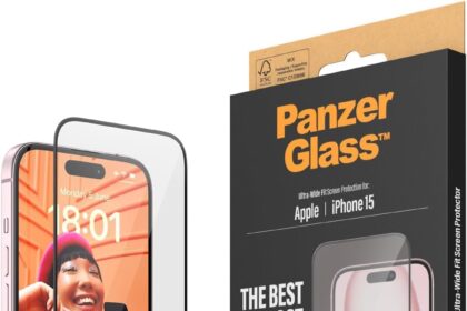 PanzerGlass Protettore per schermo resistente ai graffi per Apple iPhone 15 - display cristallino e protezione dagli urti con aiuto per il montaggio per un'installazione facile