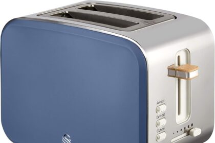 Swan Nordic - Tostapane con slot ampio, 2 fette, 3 funzioni, 6 livelli di tostatura, design moderno in acciaio inox, maniglia effetto legno, blu opaco