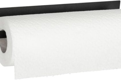 Wenko 55013100 Portarotolo di carta magnetico Ima,supporto per il rotolo da cucina in metallo verniciato a polvere nero,fissaggio senza perforare mediante magnete o striscia adesiva inclusa,30x6,5x6cm