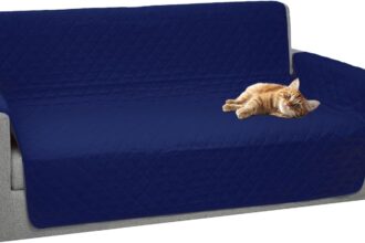 Comart - Copridivano Majestic - Copri Divano con Braccioli - Telo Trapuntato - Reversibile - Antigraffio - per Cani e Gatti - Lavabile in Lavatrice - Antiscivolo - Blu - Divano 3 Posti