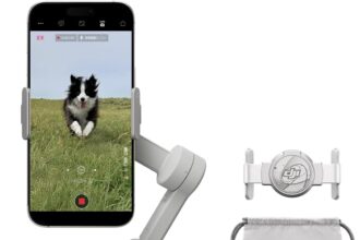 DJI Osmo Mobile 7 Stabilizzatore per iPhone, Android, Treppiede integrato, Ultra-leggero, Stabilizzatore 3 assi per smartphone, ActiveTrack 7.0, ShotGuides, Editing a un tocco, 10 ore di autonomia