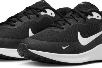Nike Revolution 7 GS Scarpe con lacciUnisex - Bambini e Ragazzi