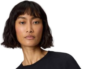 Nike SW Essntl Maglietta da Escursionismo Donna