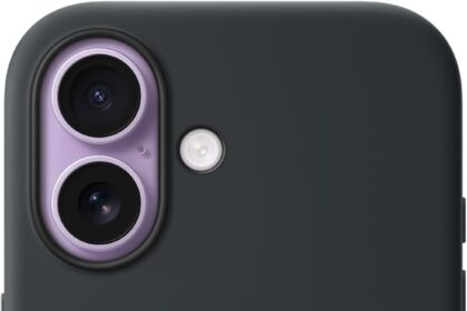 Apple MagSafe Silicone Case for iPhone 17 - Black