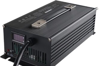 Caricabatterie per carrelli elevatori Caricabatterie per batterie al Piombo 36V 30A 36V con Display LCD per carrelli elevatori elettrici, transpallet, lavasciuga Pavimenti