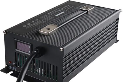 Caricabatterie per carrelli elevatori Caricabatterie per batterie al Piombo 36V 30A 36V con Display LCD per carrelli elevatori elettrici, transpallet, lavasciuga Pavimenti