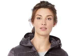Amazon Essentials Women's Long Down Jacket with Foldable Hood, Lightweight and Waterproof (Available in Plus Sizes)