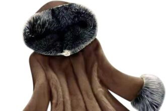 Women's Winter Fur Jacket with Hood Long Sleeve Fur Coat Elegant Warm Fur Coat for Women Faux Leather Faux Fur Jacket Winter Faux Fur Jacket