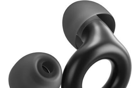 Loop Experience 2 Earplugs - Certified Hearing Protection Designed for Concerts & Festivals, Live & Sports Events, Musicians & Nightlife - Noise Reduction by 17dB (High Fidelity)