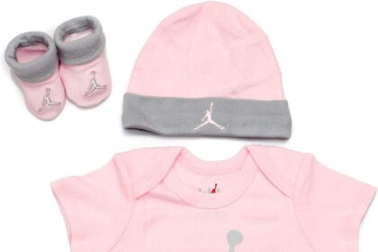 Nike Air Jordan 3 Piece Infant Set Pink LJ0041-A9Y Size 0-6M