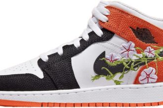 Big Kid's Jordan 1 Mid SE Basketball Blossom White/Black-Starfish (DQ8390 100)