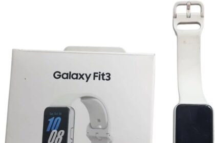 Samsung Galaxy Fit3 Smart Watch with 40mm AMOLED Screen, Aluminum Body, Full Health and Physical Activity Monitor, 13 Days Battery, Fast Charging, 5ATM