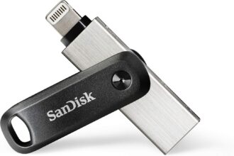 SanDisk 128GB iXpand Flash Drive Go with Lightning and USB 3.0 Connectors, for iPhone/iPad, PC and Mac