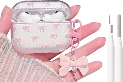 MINSCOSE Compatibile con custodia per AirPods Pro di terza generazione (2025) con kit di pulizia, grazioso motivo a fiocco, design estetico con fiocco e perle, per ragazze e donne, per AirPods Pro 3